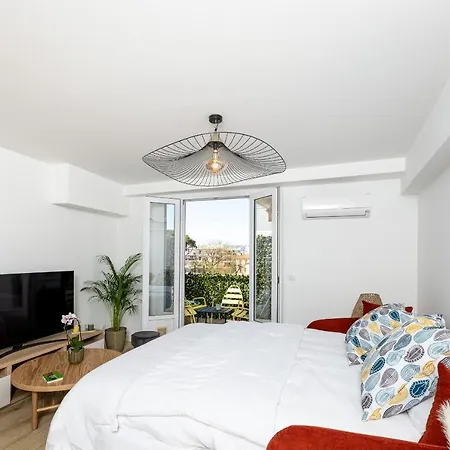 Superbe T2 Juan Les Pins 300m Des Plages Apartment Antibes